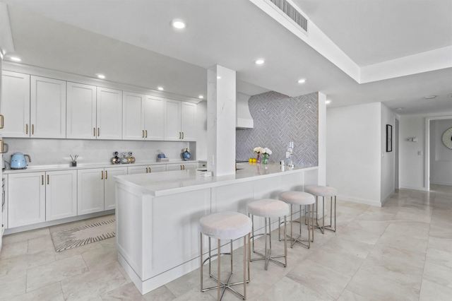 2295 S Ocean Boulevard 425, Palm Beach, FL 33480