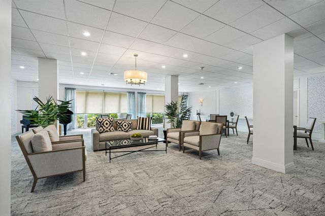 2295 S Ocean Boulevard 425, Palm Beach, FL 33480
