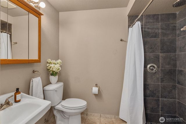 14720 NE 164th Street, Woodinville, WA 98072