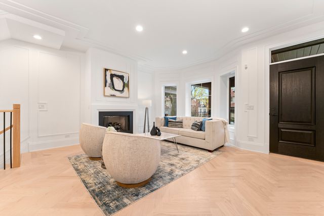 1254 W Norwood Street, Chicago, IL 60660