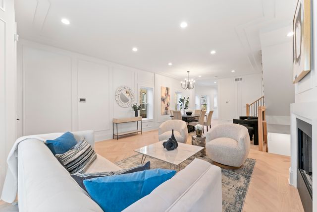 1254 W Norwood Street, Chicago, IL 60660