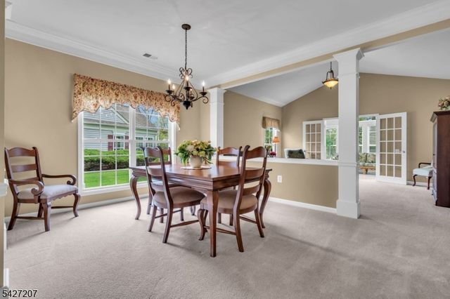 282 Longwood Ln, Franklin Twp., NJ 08873