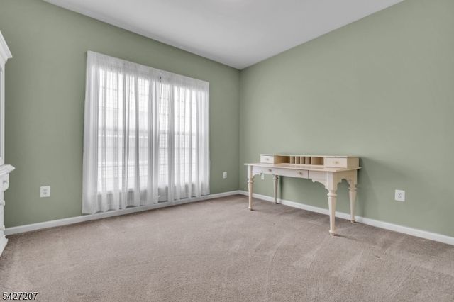 282 Longwood Ln, Franklin Twp., NJ 08873