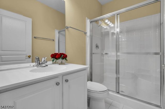 282 Longwood Ln, Franklin Twp., NJ 08873