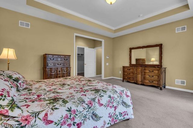 282 Longwood Ln, Franklin Twp., NJ 08873