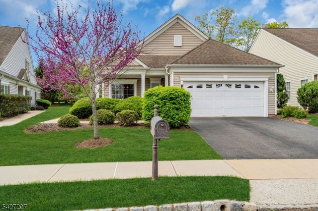 282 Longwood Ln, Franklin Twp., NJ 08873