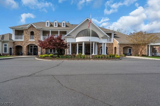 282 Longwood Ln, Franklin Twp., NJ 08873