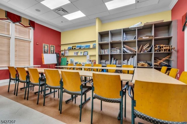 282 Longwood Ln, Franklin Twp., NJ 08873