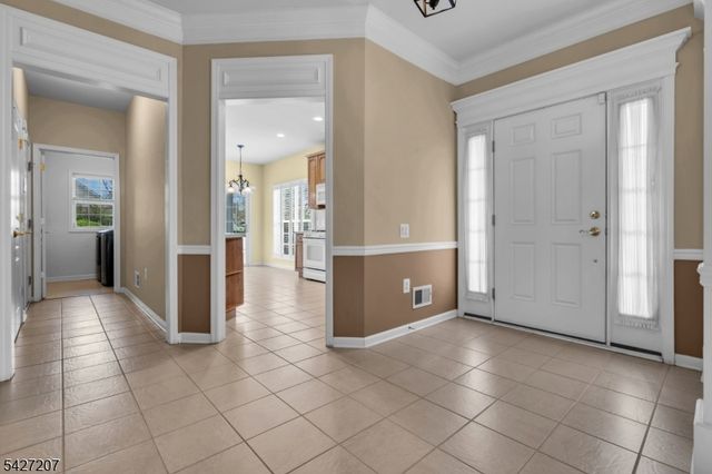 282 Longwood Ln, Franklin Twp., NJ 08873