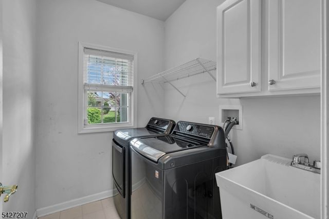 282 Longwood Ln, Franklin Twp., NJ 08873