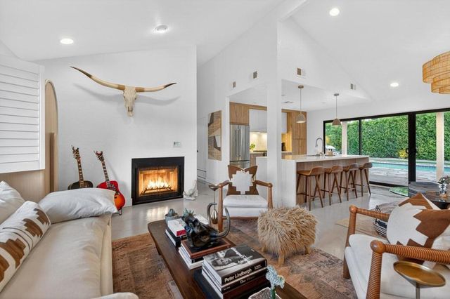 1055 E Louise Drive, Palm Springs, CA 92262