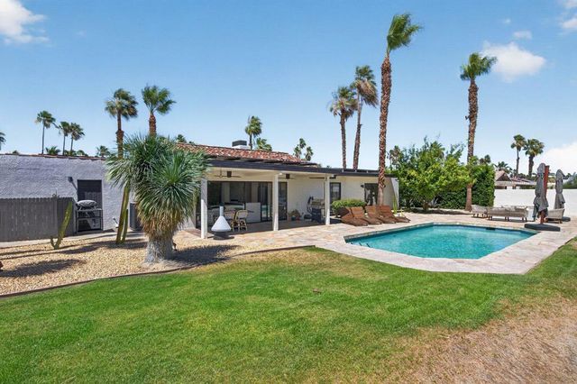 1055 E Louise Drive, Palm Springs, CA 92262