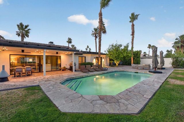 1055 E Louise Drive, Palm Springs, CA 92262