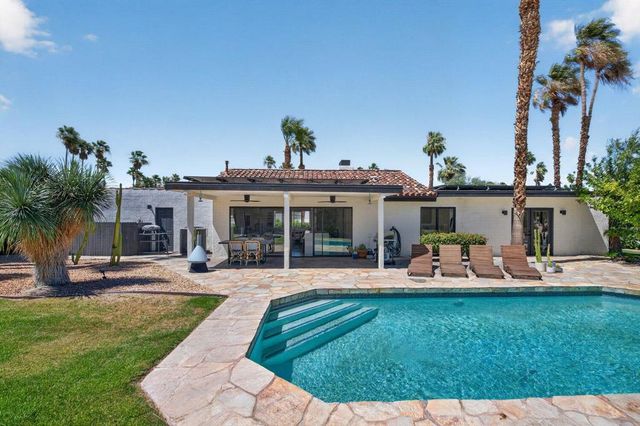 1055 E Louise Drive, Palm Springs, CA 92262