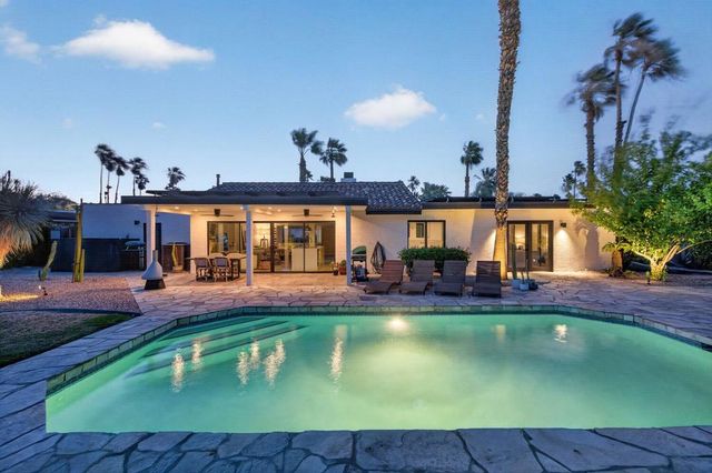 1055 E Louise Drive, Palm Springs, CA 92262