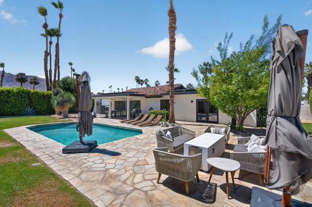 1055 E Louise Drive, Palm Springs, CA 92262
