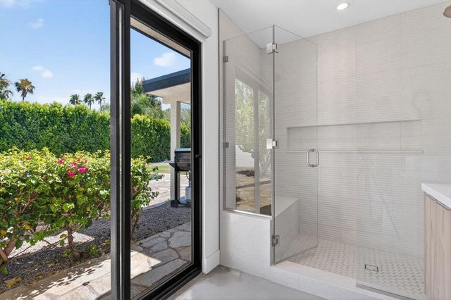 1055 E Louise Drive, Palm Springs, CA 92262