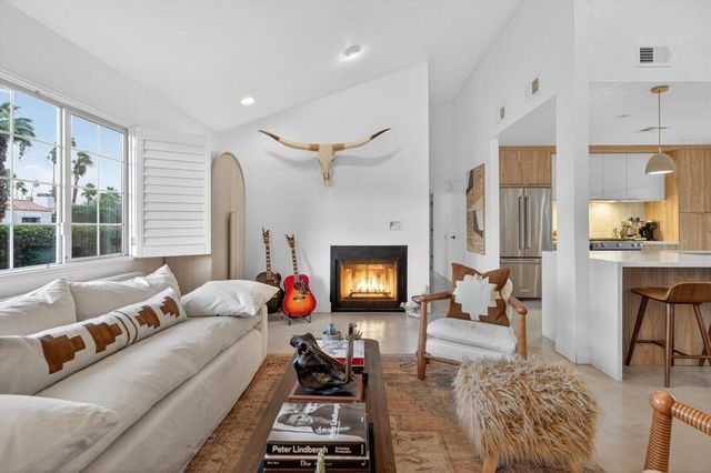 1055 E Louise Drive, Palm Springs, CA 92262