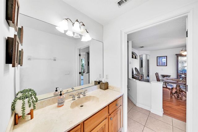 6944 NW Daffodil Lane, Port St. Lucie, FL 34983