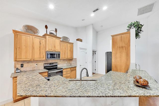 6944 NW Daffodil Lane, Port St. Lucie, FL 34983