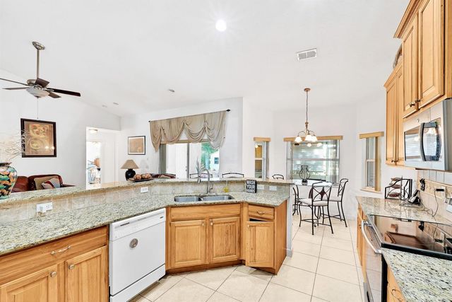 6944 NW Daffodil Lane, Port St. Lucie, FL 34983