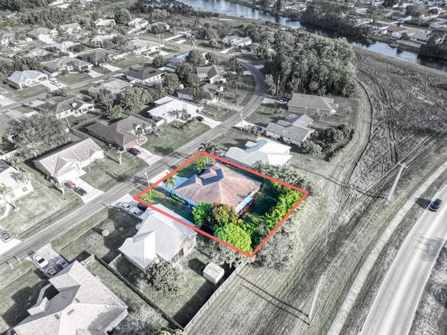 6944 NW Daffodil Lane, Port St. Lucie, FL 34983