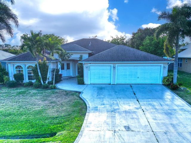 6944 NW Daffodil Lane, Port St. Lucie, FL 34983