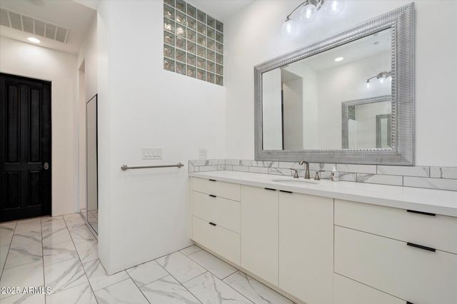 9280 E THOMPSON PEAK Parkway 39, Scottsdale, AZ 85255