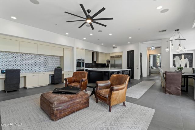 9280 E THOMPSON PEAK Parkway 39, Scottsdale, AZ 85255