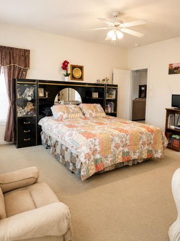 9904 Rio Corto Avenue SW, Albuquerque, NM 87121