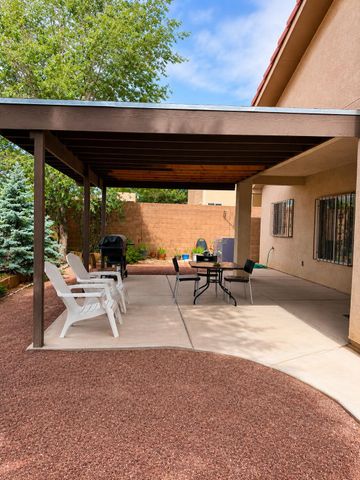 9904 Rio Corto Avenue SW, Albuquerque, NM 87121