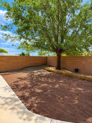 9904 Rio Corto Avenue SW, Albuquerque, NM 87121