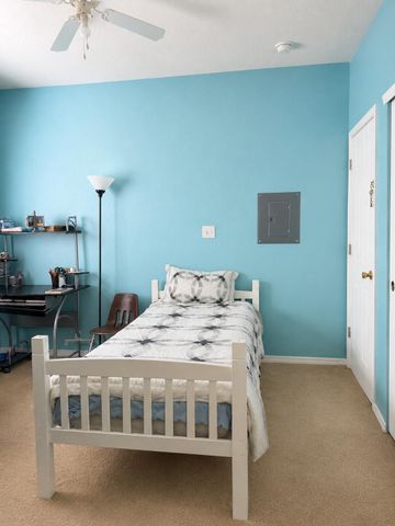 9904 Rio Corto Avenue SW, Albuquerque, NM 87121