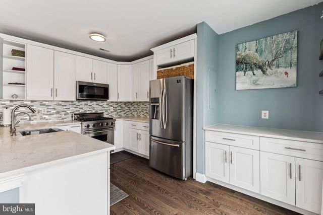 109 SURGEON GENERAL CT, Philadelphia, PA 19146