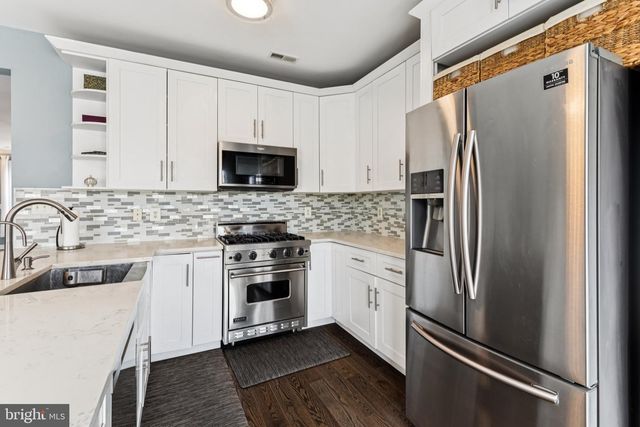 109 SURGEON GENERAL CT, Philadelphia, PA 19146