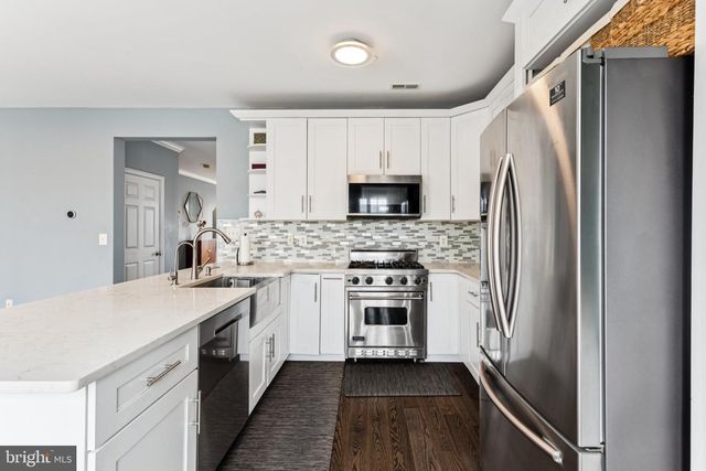 109 SURGEON GENERAL CT, Philadelphia, PA 19146