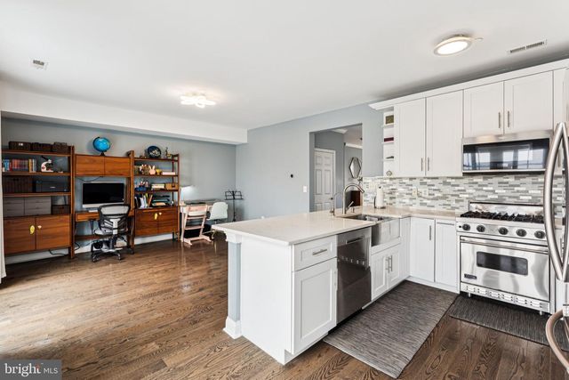 109 SURGEON GENERAL CT, Philadelphia, PA 19146