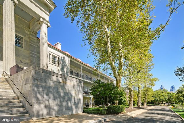 109 SURGEON GENERAL CT, Philadelphia, PA 19146