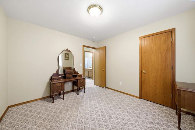 3828 Mountain Meadows Ct, West Richland, WA 99353