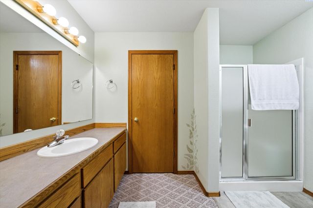 3828 Mountain Meadows Ct, West Richland, WA 99353