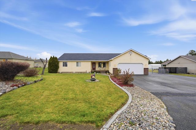 3828 Mountain Meadows Ct, West Richland, WA 99353