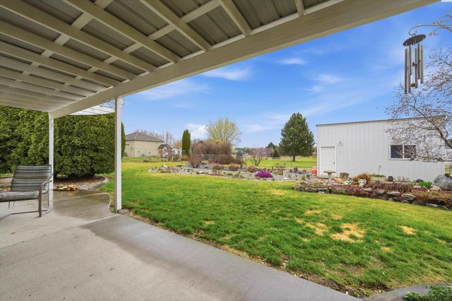 3828 Mountain Meadows Ct, West Richland, WA 99353