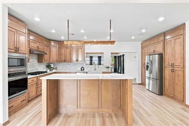 2020 Kyle Drive, Guthrie, OK 73044
