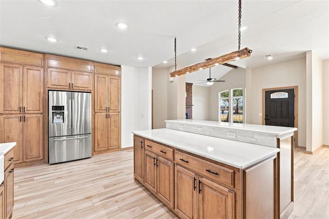 2020 Kyle Drive, Guthrie, OK 73044