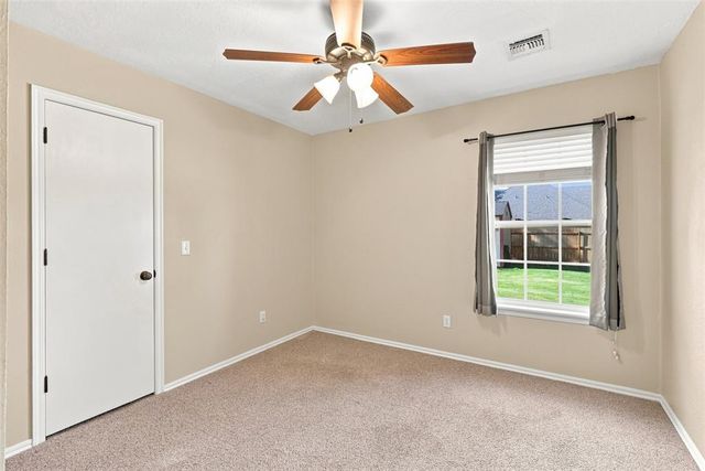 2020 Kyle Drive, Guthrie, OK 73044