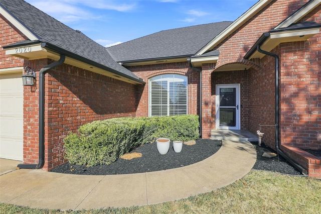2020 Kyle Drive, Guthrie, OK 73044