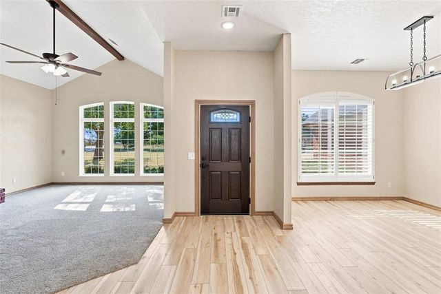 2020 Kyle Drive, Guthrie, OK 73044