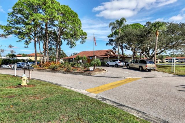 4512 OTTAWA TRAIL 229, Sarasota, FL 34233