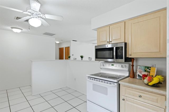 4512 OTTAWA TRAIL 229, Sarasota, FL 34233