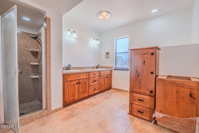 6815 VILLA HERMOSA Drive 1, El Paso, TX 79912